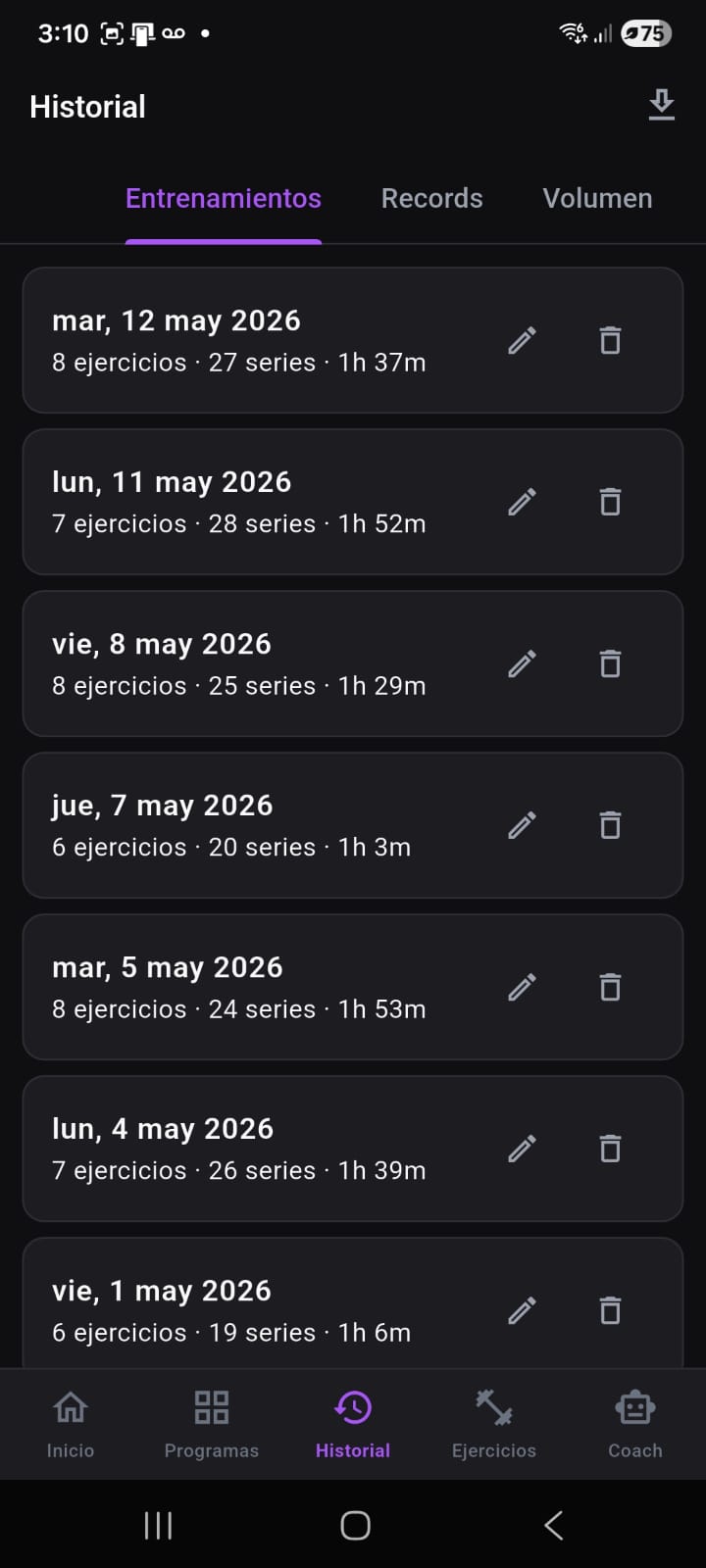 Lista de entrenamientos de Kallpa mostrando sesiones completadas con fechas, duración y grupos musculares trabajados